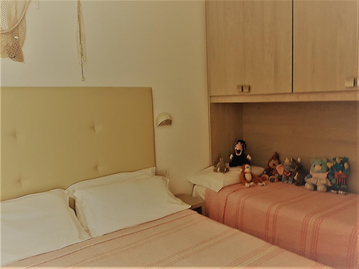 Hotel Venus Риччоне Экстерьер фото